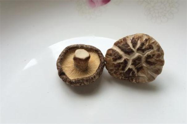 孕婦可以吃冬菇嗎 冬菇適合什么人吃 孕婦可以吃冬菇嗎 冬菇適合什么人吃