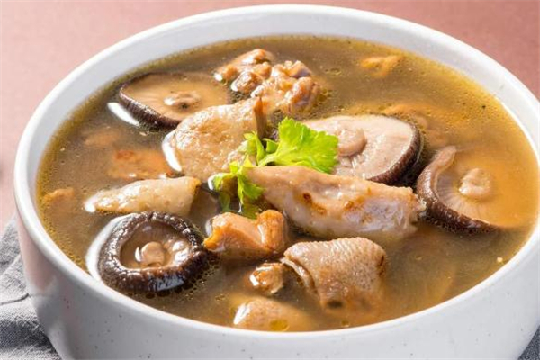 冬菇不能和什么一起吃 冬菇什么人不能吃 冬菇不能和什么一起吃 冬菇什么人不能吃