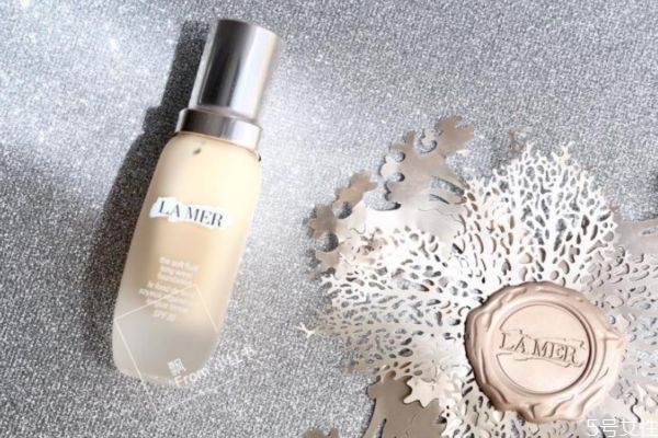 海藍(lán)之謎粉底液適合什么膚質(zhì) 海藍(lán)之謎粉底液適合油皮嗎 海藍(lán)之謎粉底液適合什么膚質(zhì) 海藍(lán)之謎粉底液適合油皮嗎