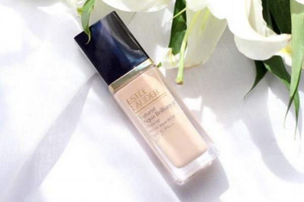 雅詩蘭黛粉底液過期了能用嗎 開封的粉底液保存需注意 雅詩蘭黛粉底液過期了能用嗎 開封的粉底液保存需注意