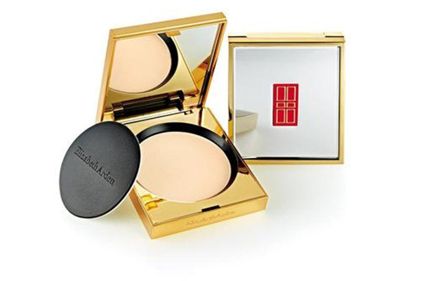 伊麗莎白雅頓輕透粉餅好用嗎 伊麗莎白雅頓輕透粉餅細膩嗎