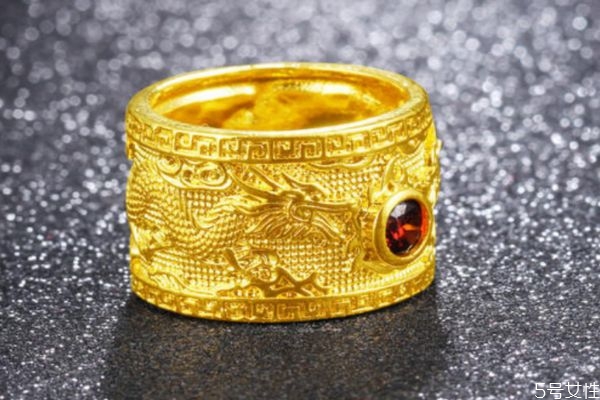 黃銅戒指會(huì)掉色嗎 黃銅戒指多久會(huì)掉色