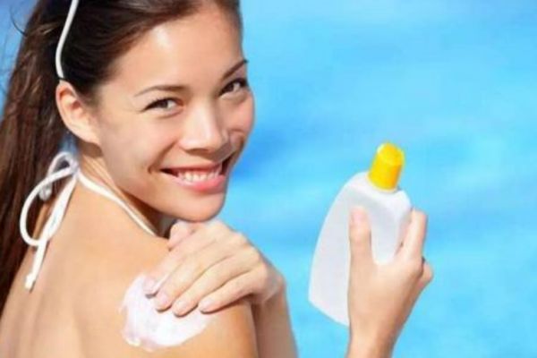 曬后護理應(yīng)該怎么做 曬黑了怎么美白回來 曬后護理應(yīng)該怎么做 曬黑了怎么美白回來