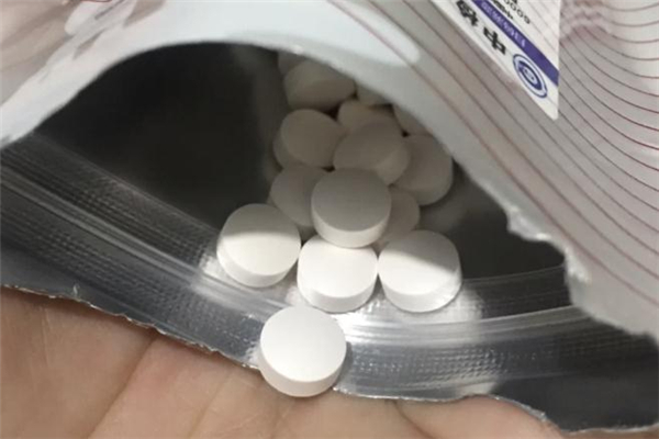 舞昆美白丸越吃越黑怎么回事 舞昆美白丸吃多了會怎樣 舞昆美白丸越吃越黑怎么回事 舞昆美白丸吃多了會怎樣