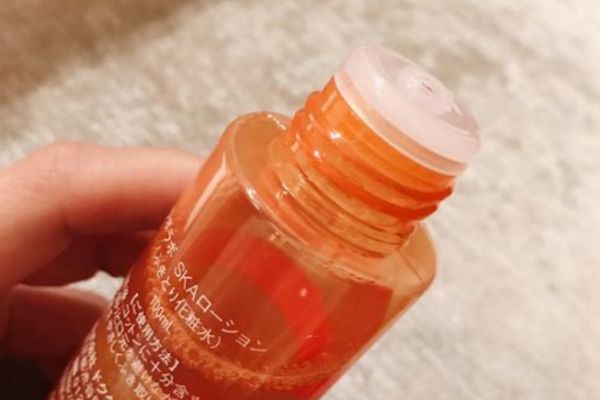 收斂化妝水的作用 收斂化妝水的功效 收斂化妝水的作用 收斂化妝水的功效