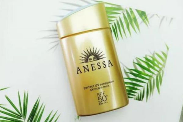 安耐曬和安熱沙的區(qū)別 安耐曬和安熱沙的不同 安耐曬和安熱沙的區(qū)別 安耐曬和安熱沙的不同