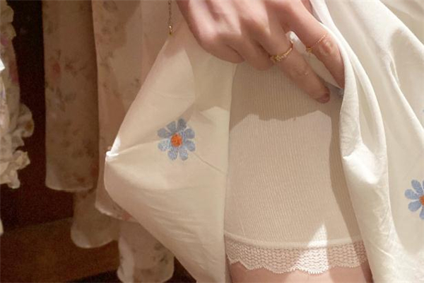 安全褲和內(nèi)褲有什么區(qū)別 什么時(shí)候要穿安全褲 安全褲和內(nèi)褲有什么區(qū)別 什么時(shí)候要穿安全褲