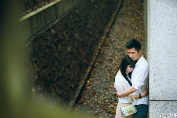 男生想分手的表現(xiàn)有哪些 這些征兆說(shuō)明男人想徹底分手 男生想分手的表現(xiàn)有哪些 這些征兆說(shuō)明男人想徹底分手