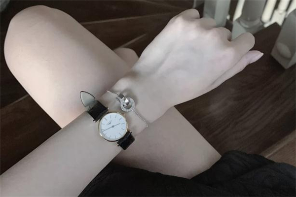 浪琴和天梭哪個檔次高 浪琴和雷達哪個檔次高 浪琴和天梭哪個檔次高 浪琴和雷達哪個檔次高