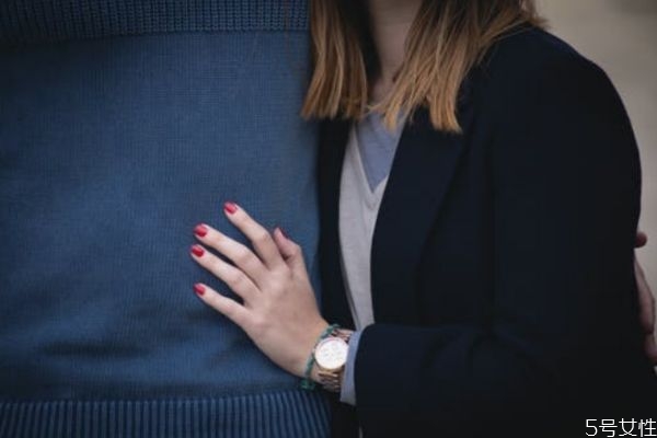 怎么治對你冷淡的老公 和變心的老公怎么相處 怎么治對你冷淡的老公 和變心的老公怎么相處