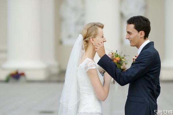 離婚后挽回婚姻的步驟 挽回前夫最有效的短信 離婚后挽回婚姻的步驟 挽回前夫最有效的短信