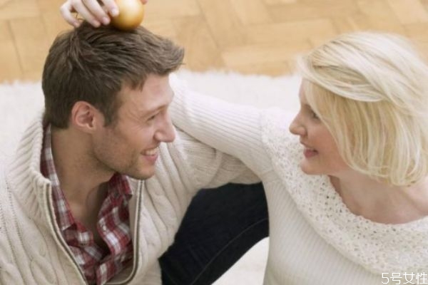 老公總說沒感覺怎么辦 夫妻之間沒感情了有什么表現(xiàn)