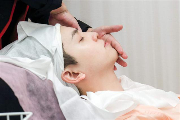 牛奶可以直接敷臉嗎 牛奶敷臉后要洗臉嗎 牛奶可以直接敷臉嗎 牛奶敷臉后要洗臉嗎