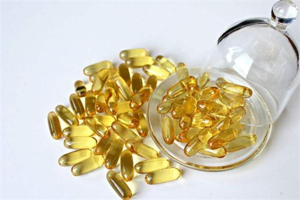 魚肝油可以護膚嗎 油皮痘痘肌可以用魚肝油擦臉嗎 魚肝油可以護膚嗎 油皮痘痘肌可以用魚肝油擦臉嗎