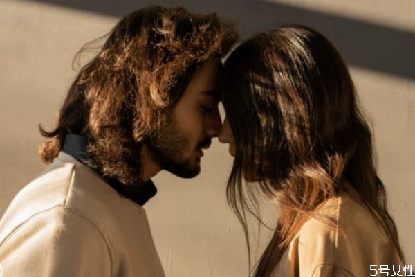 老公給老婆最溫暖的話 能讓老婆感動流淚的話 老公給老婆最溫暖的話 能讓老婆感動流淚的話