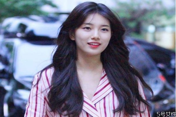 豐額頭要多少支玻尿酸 豐額頭用玻尿酸還是脂肪好 豐額頭要多少支玻尿酸 豐額頭用玻尿酸還是脂肪好