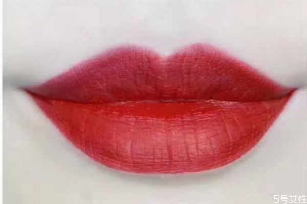 如何使用唇線筆 唇線筆可以用什么代替 如何使用唇線筆 唇線筆可以用什么代替
