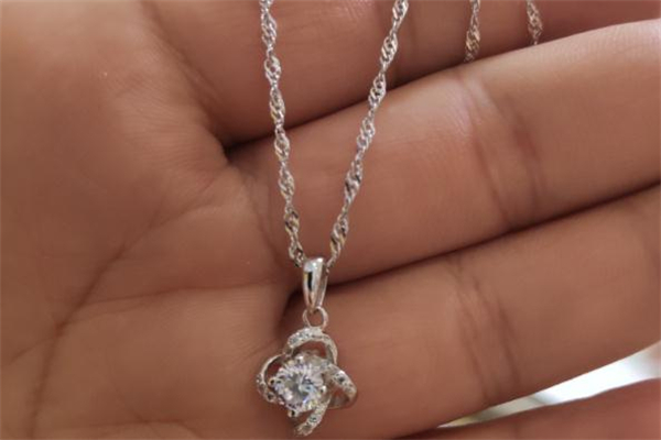 arfish四葉草項(xiàng)鏈怎么樣 arfish四葉草項(xiàng)鏈好看嗎 arfish四葉草項(xiàng)鏈怎么樣 arfish四葉草項(xiàng)鏈好看嗎