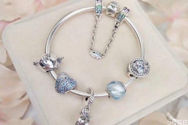 潘多拉手鏈怎么樣 潘多拉手鏈的特點(diǎn) 潘多拉手鏈怎么樣 潘多拉手鏈的特點(diǎn)