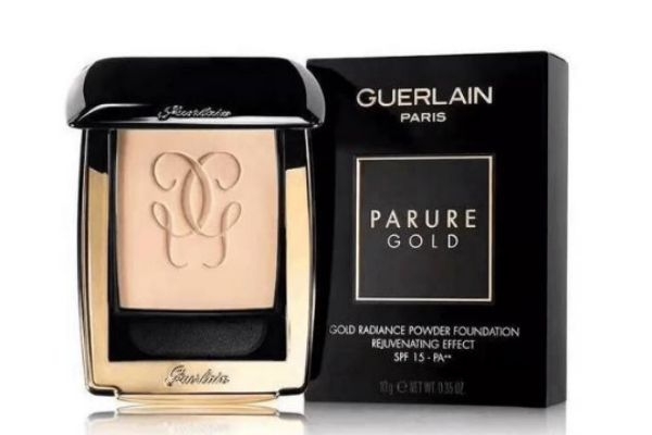 粉餅怎么遮瑕 粉餅跟遮瑕膏有什么區(qū)別 粉餅怎么遮瑕 粉餅跟遮瑕膏有什么區(qū)別