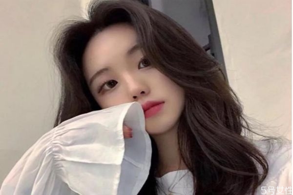 云朵燙的步驟 網紅最愛的燙發(fā)發(fā)型 云朵燙的步驟 網紅最愛的燙發(fā)發(fā)型