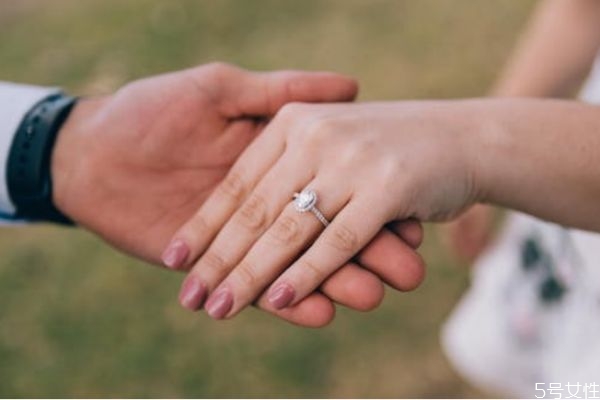 老公一直精神出軌怎么辦 怎么懲罰精神出軌的老公 老公一直精神出軌怎么辦 怎么懲罰精神出軌的老公