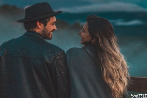 當(dāng)你感覺(jué)不到對(duì)方的愛(ài) 對(duì)方不愛(ài)你的細(xì)節(jié)