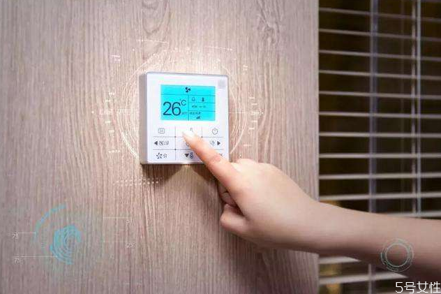 睡覺開窗好還是關(guān)窗好 冬天開窗睡覺會中風(fēng)嗎