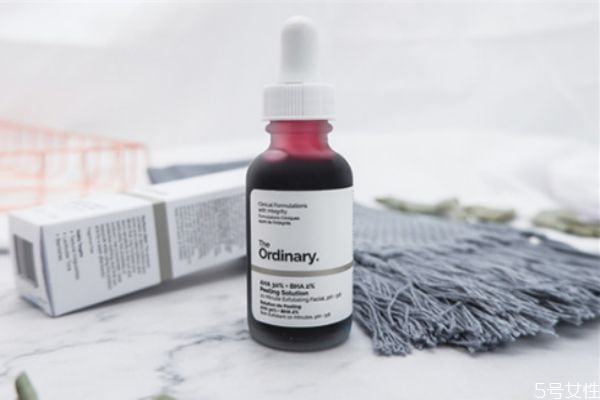 精華液要經(jīng)常更換嗎 精華可以兩種換著用嗎 精華液要經(jīng)常更換嗎 精華可以兩種換著用嗎