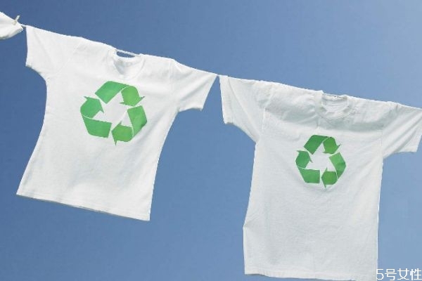 墻漆弄在衣服上怎么辦 衣服上的頑固油漬怎么去掉 墻漆弄在衣服上怎么辦 衣服上的頑固油漬怎么去掉