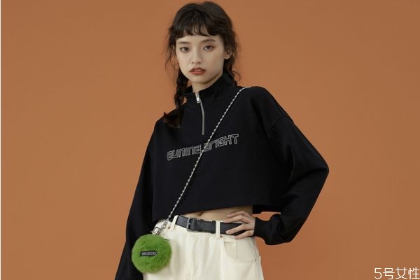 黑色衣服掉浮毛身上都是怎么辦 黑色衣服發(fā)白怎么恢復(fù) 黑色衣服掉浮毛身上都是怎么辦 黑色衣服發(fā)白怎么恢復(fù)