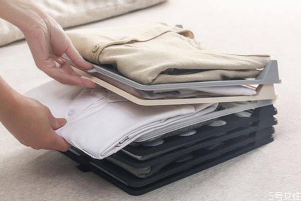 怎樣疊衣服才不會(huì)皺 出門(mén)帶衣服怎樣疊不皺