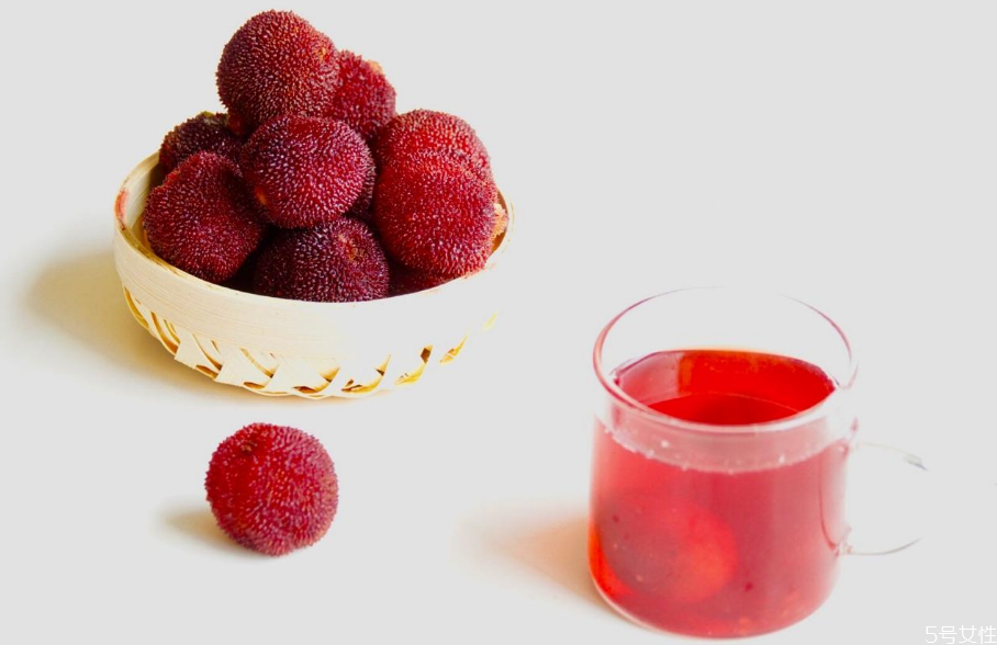 楊梅汁是煮的好還是榨的好 楊梅汁有酒味還能喝嗎 楊梅汁是煮的好還是榨的好 楊梅汁有酒味還能喝嗎