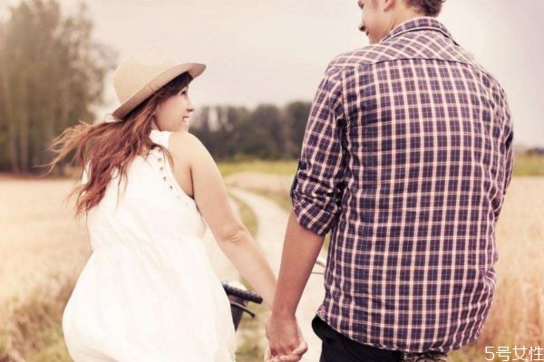 為了掙錢兩地分居值得嗎 結(jié)婚后異地有意義么 為了掙錢兩地分居值得嗎 結(jié)婚后異地有意義么