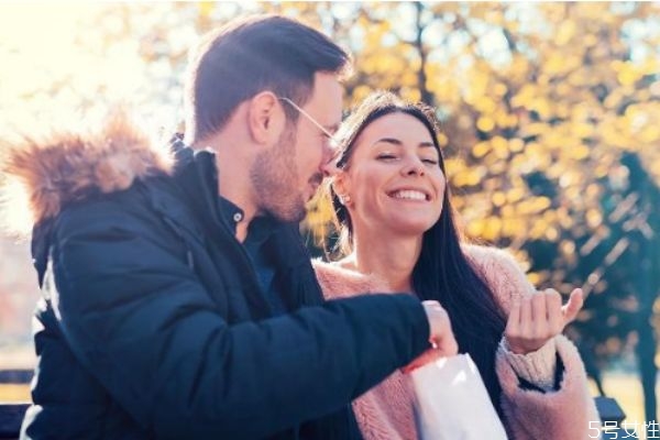 女人想分手會有哪些表現(xiàn) 女人分手想給你機(jī)會的表現(xiàn) 女人想分手會有哪些表現(xiàn) 女人分手想給你機(jī)會的表現(xiàn)