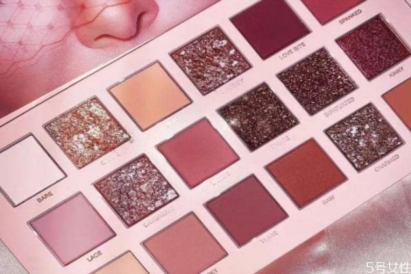 眼影質(zhì)地分幾種 各種眼影質(zhì)地的區(qū)別 眼影質(zhì)地分幾種 各種眼影質(zhì)地的區(qū)別