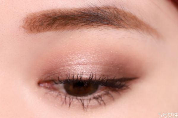 香奈兒眼影352和354哪個好看 香奈兒352眼影試色