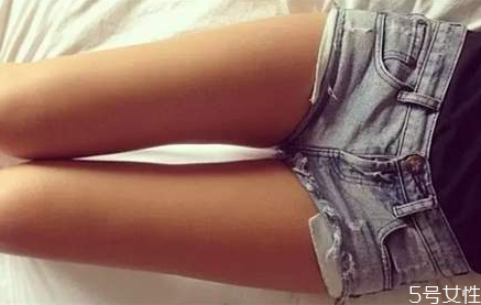 腿毛連根拔起還會長出來嗎 腿毛變白是怎么回事 腿毛連根拔起還會長出來嗎 腿毛變白是怎么回事