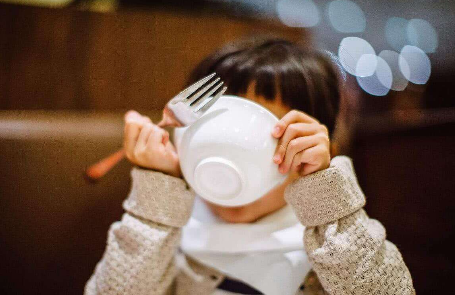 兩周歲寶寶智力發(fā)育標(biāo)準(zhǔn) 兩周歲寶寶護(hù)理要注意哪些 兩周歲寶寶智力發(fā)育標(biāo)準(zhǔn) 兩周歲寶寶護(hù)理要注意哪些