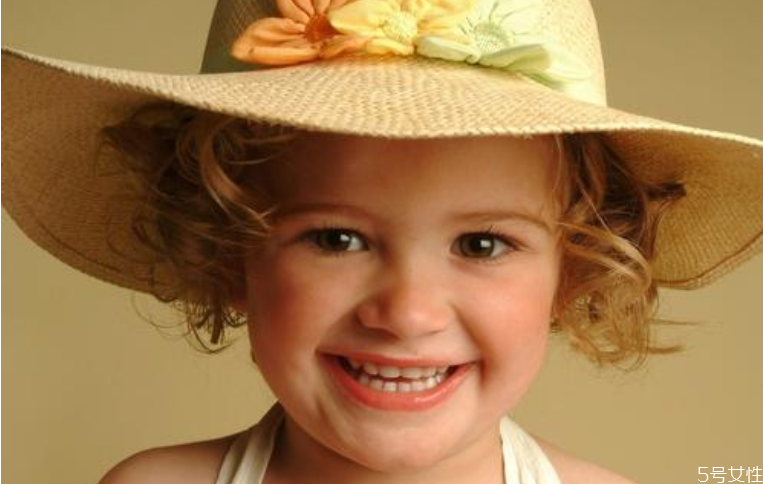 孩子接觸方言的利與弊 語言雜亂的家庭如何教寶寶說話 孩子接觸方言的利與弊 語言雜亂的家庭如何教寶寶說話