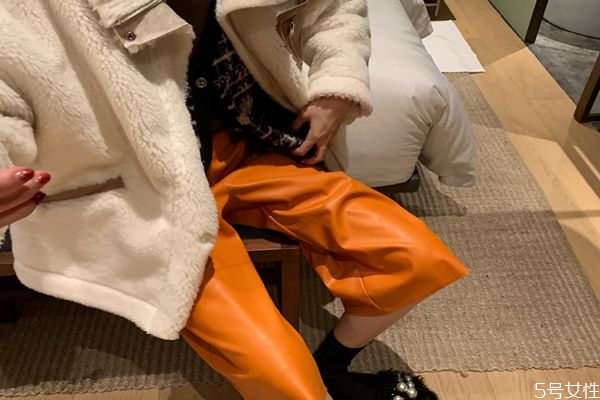 皮褲怎么清洗 皮褲正確清洗方法 皮褲怎么清洗 皮褲正確清洗方法