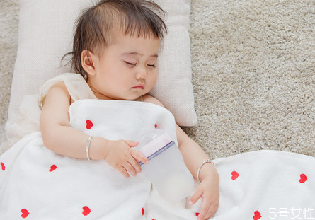 小兒支氣管炎如何確診 小兒支氣管炎要住院嗎 小兒支氣管炎如何確診 小兒支氣管炎要住院嗎