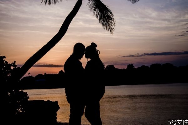 婚姻出現(xiàn)危機(jī)如何修復(fù) 如何處理婚姻中的冷暴力 婚姻出現(xiàn)危機(jī)如何修復(fù) 如何處理婚姻中的冷暴力