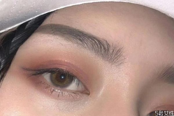 美瞳不戴了要如何保管 長(zhǎng)久不戴的美瞳怎么保存 美瞳不戴了要如何保管 長(zhǎng)久不戴的美瞳怎么保存