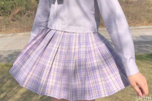 穿安全褲還需要穿內(nèi)褲嗎 穿絲襪里面還用穿東西嗎 穿安全褲還需要穿內(nèi)褲嗎 穿絲襪里面還用穿東西嗎