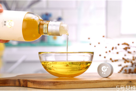 寶寶可以吃什么油 嬰兒第一口油吃什么好 寶寶可以吃什么油 嬰兒第一口油吃什么好