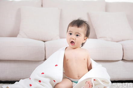 寶寶安撫物怎么選 安撫物對(duì)寶寶有哪些好處 寶寶安撫物怎么選 安撫物對(duì)寶寶有哪些好處