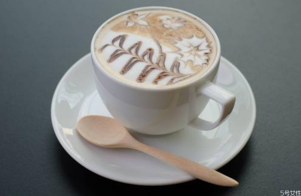 拿鐵熱的好喝還是冰的好喝 拿鐵和摩卡的區(qū)別