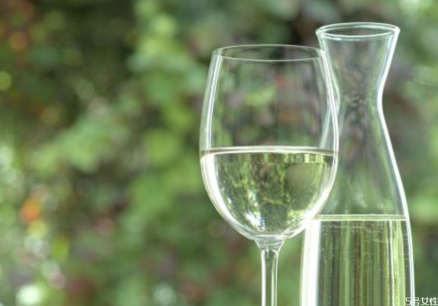 玻璃杯可以用水煮消毒嗎 怎么防止玻璃杯炸裂 玻璃杯可以用水煮消毒嗎 怎么防止玻璃杯炸裂