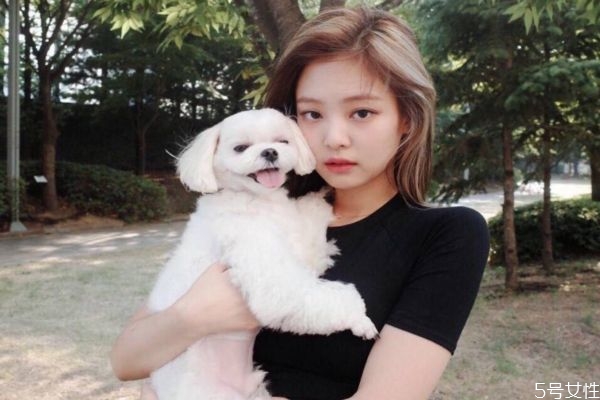 臉部缺水的主要表現(xiàn) 臉部過敏的表現(xiàn) 臉部缺水的主要表現(xiàn) 臉部過敏的表現(xiàn)